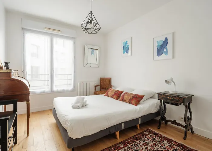 Calme En Centre-ville Avec Parking Apartmán Nantes