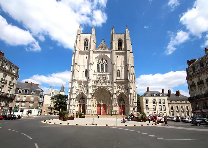 Apartamento Calme En Centre-ville Avec Parking