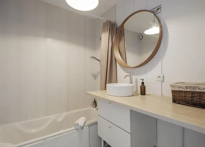 Calme En Centre-ville Avec Parking